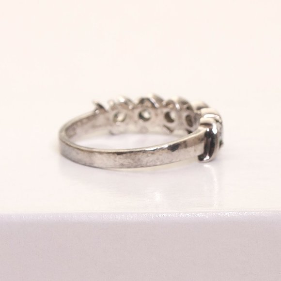 Silver CZ Ring, Solid Sterling Silver 925 Ring, Sparkly Vintage Ring - Picture 5 of 6